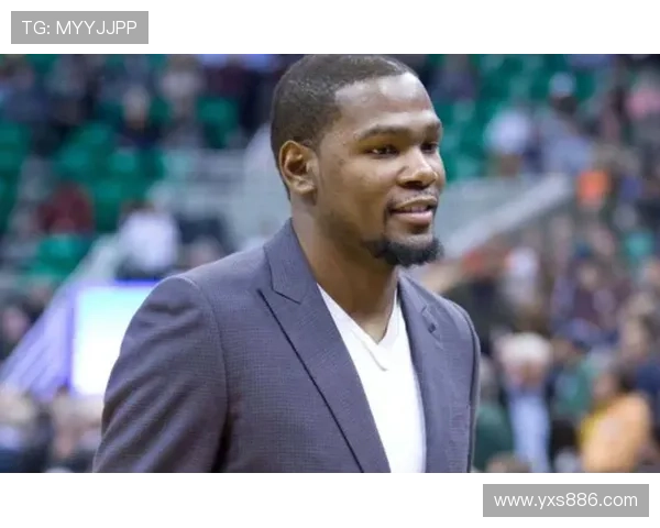 公牛后卫艾维左膝至少伤停两周 公牛后卫艾维左膝至少伤停两周